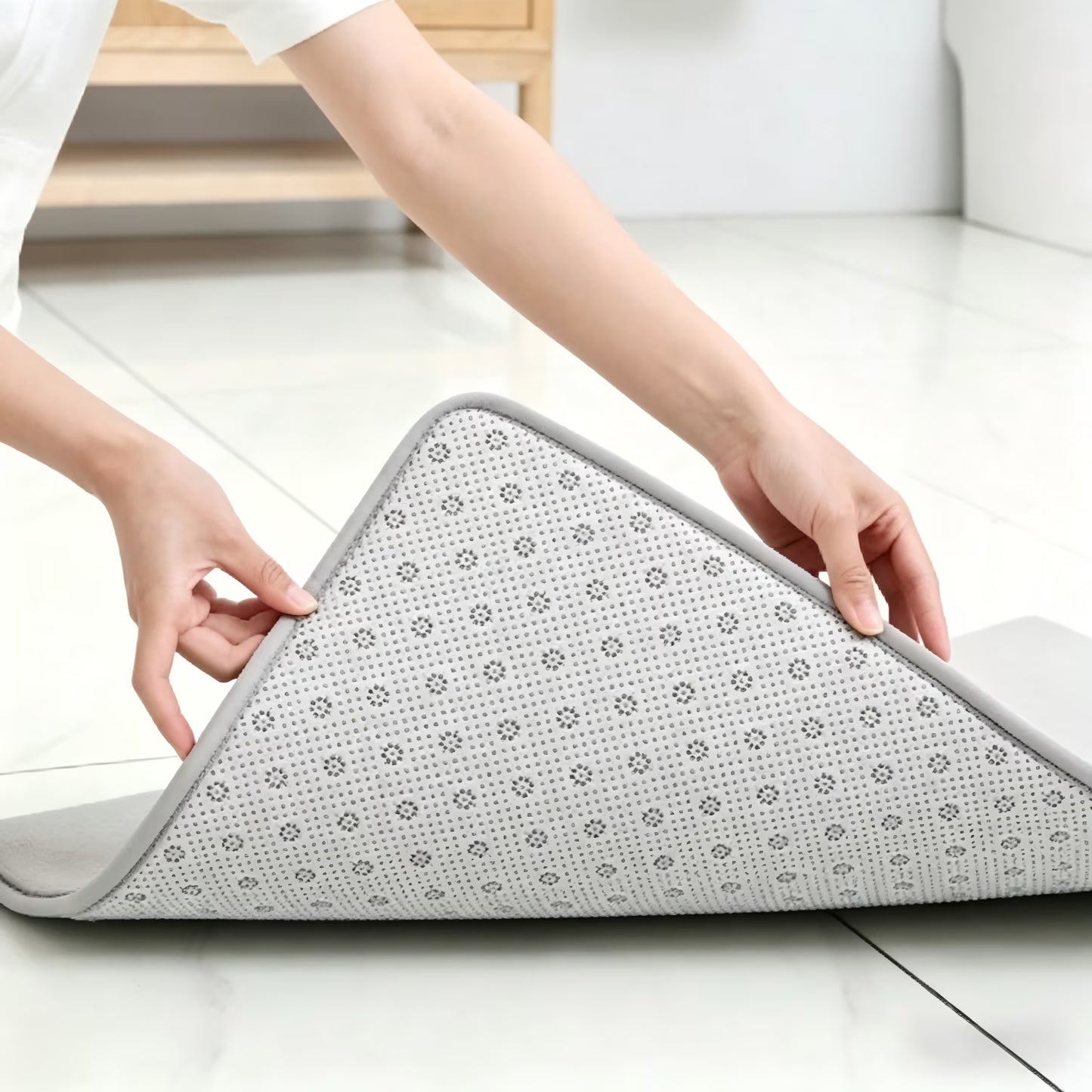 Memory Foam Bath Mat, Super Soft Absorbent Bathroom Rug Non Slip, Quick Dry, Machine Washable Floor Carpet for Tub Shower, Home Decor Accessories, 51x81, Grey